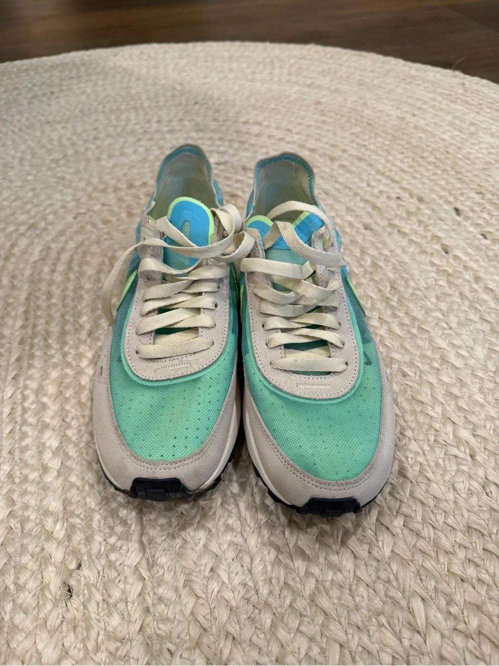 Nike Women’s Sneakers in Aqua, Light Green & Cream